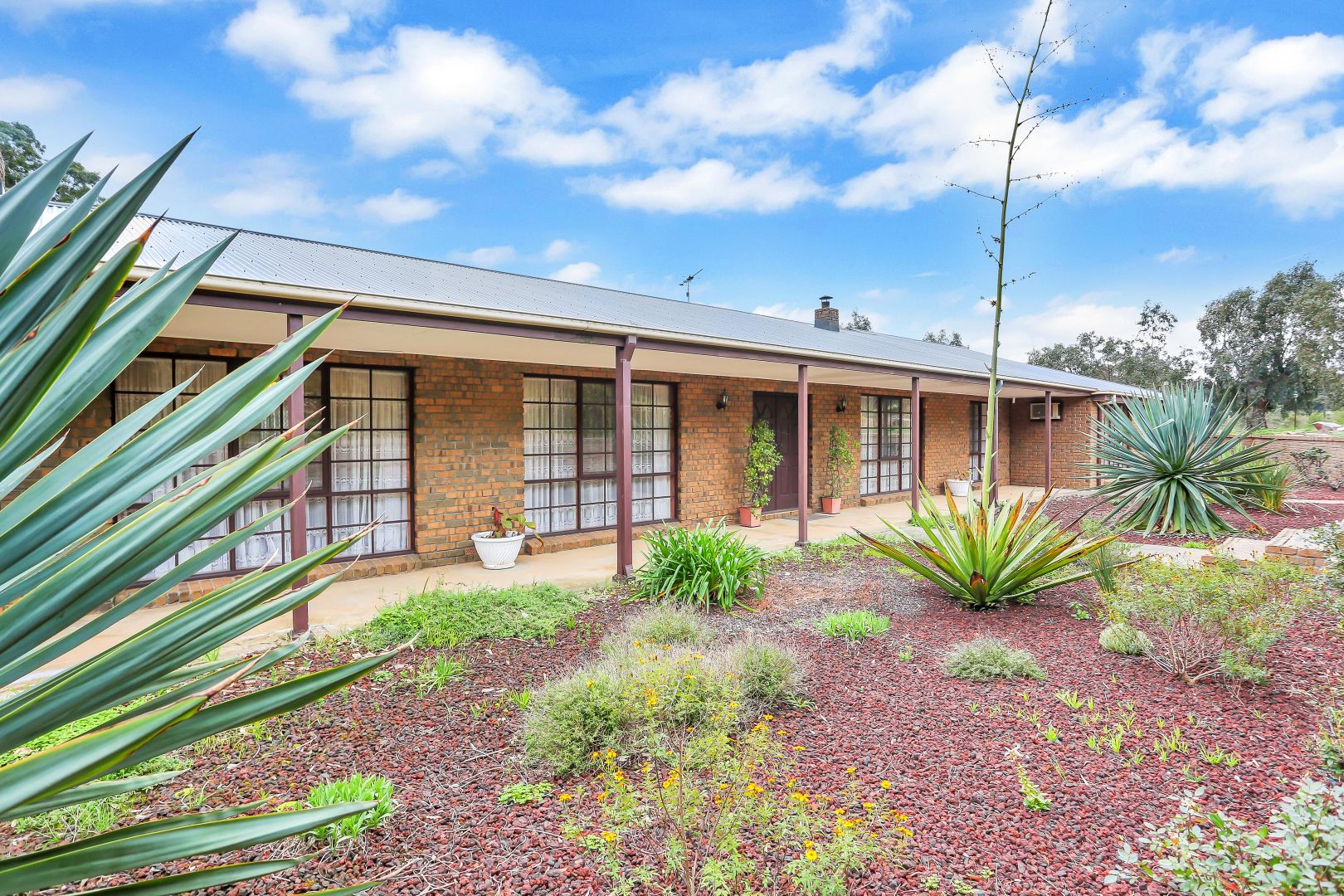 132 Seaview Road, Golden Grov Property History & Address Research