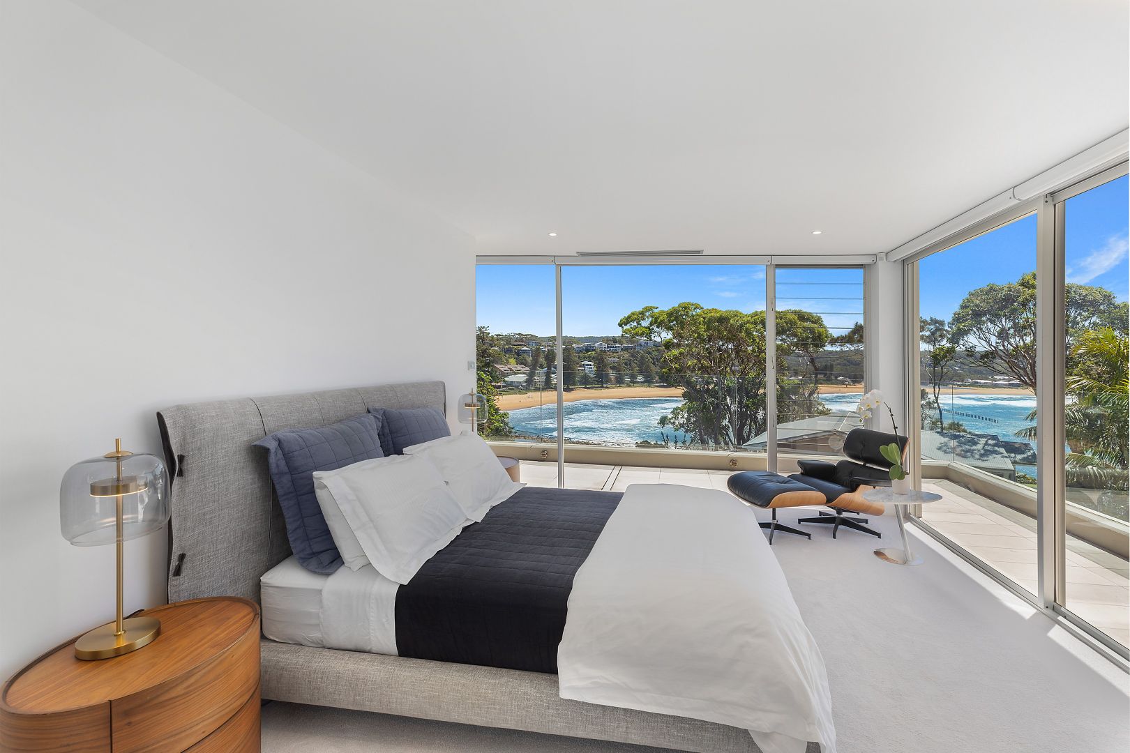 2/15 Cliff Avenue, Avoca Beach NSW 2251, Image 2