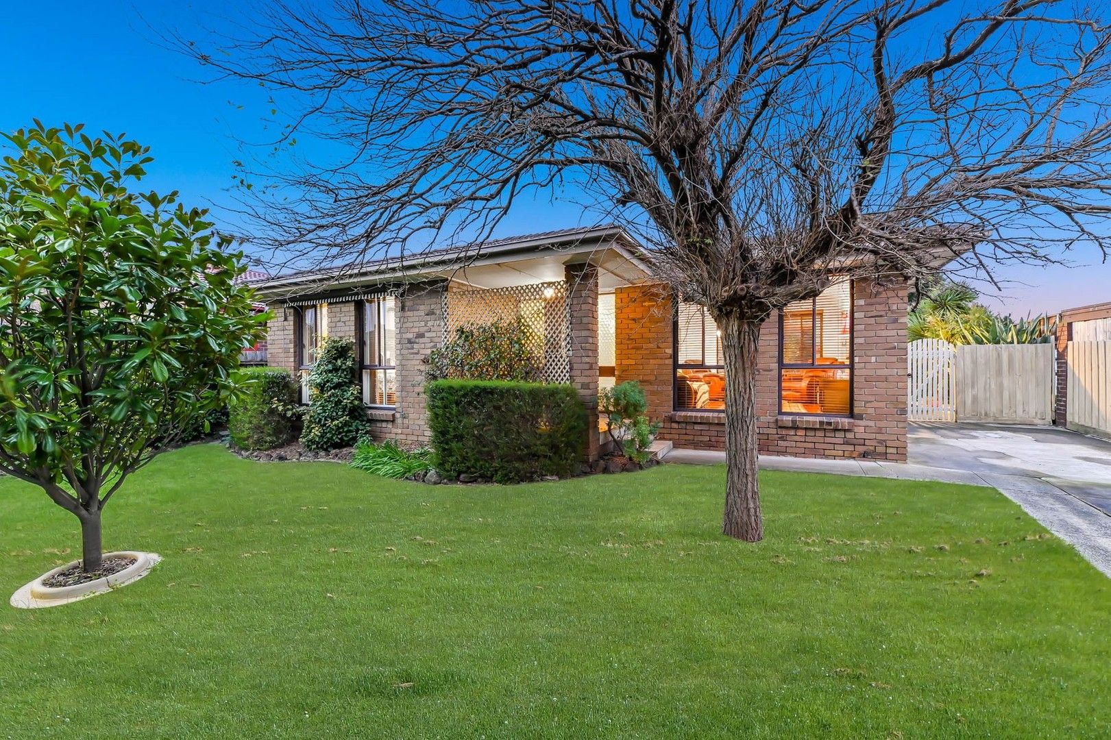 102 Kingsclere Avenue, Keysborough VIC 3173, Image 0