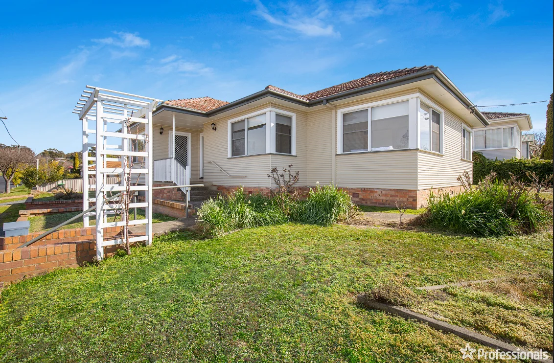 Primary image of 1/65-67 Newton Street, Armidale NSW 2350