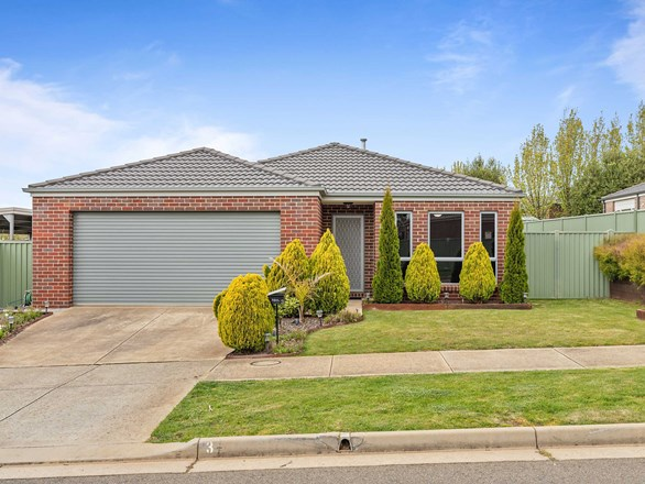 3 Waterside Close, Miners Rest VIC 3352