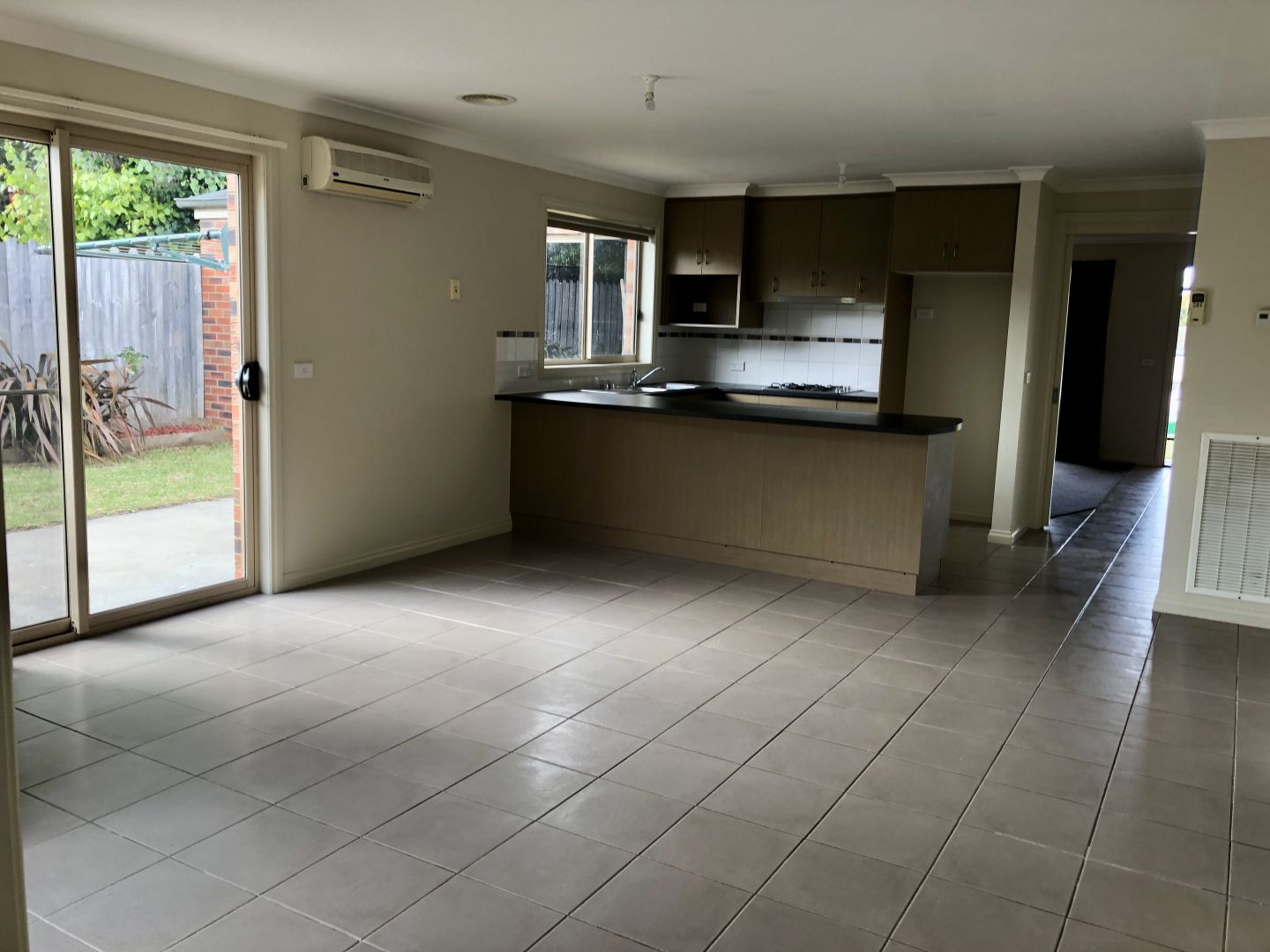 1/28 OSWALD STREET, Portland VIC 3305, Image 2