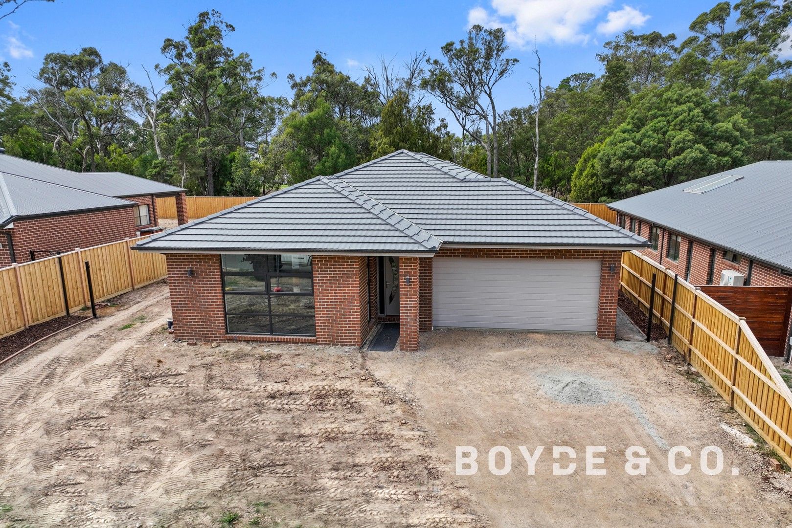 4 bedrooms House in 5 Breakaway Court BUNYIP VIC, 3815