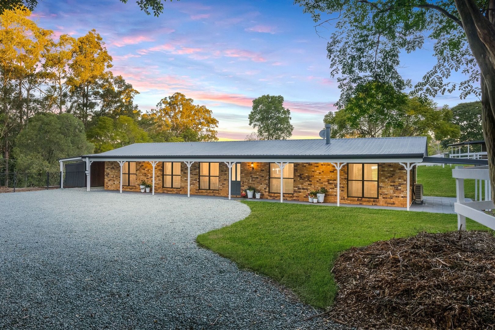 4 bedrooms House in 95 Warner Road WARNER QLD, 4500