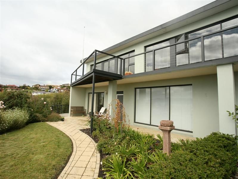 7 Wandeet Place, Sandy Bay TAS 7005