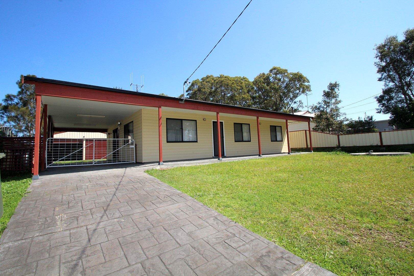 14 Kamarooka Street, Coomba Park NSW 2428, Image 0