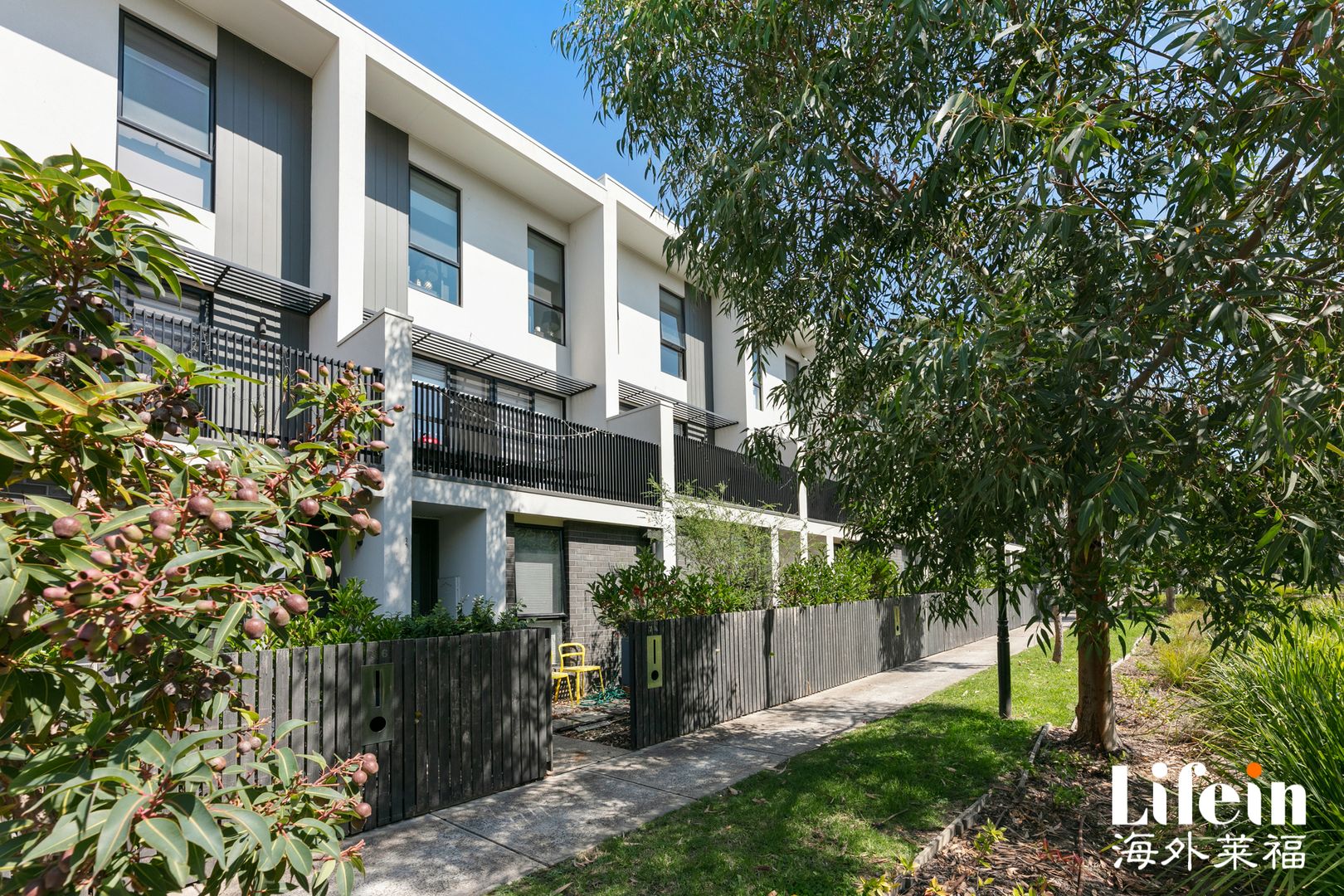 74 Central Park Walk, Cheltenham VIC 3192 Domain