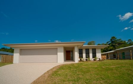 18 Companion Way, Cannonvale QLD 4802