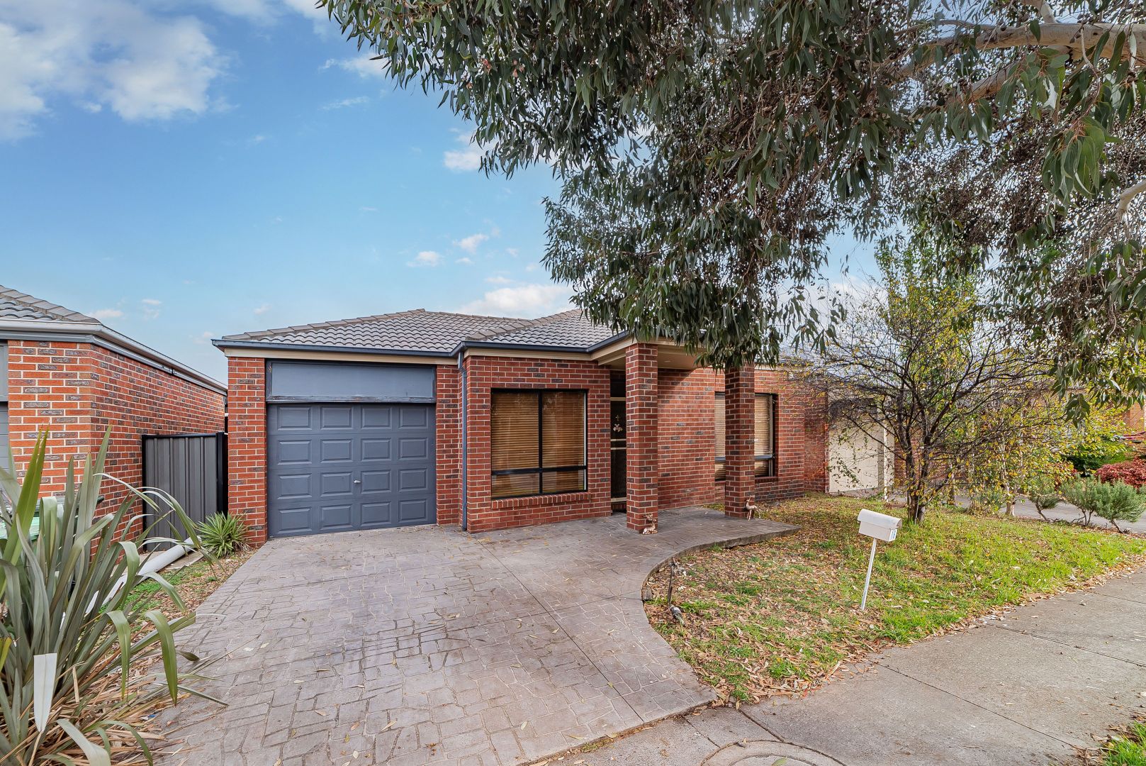 16 Cheltenham Close, Craigieburn VIC 3064, Image 1