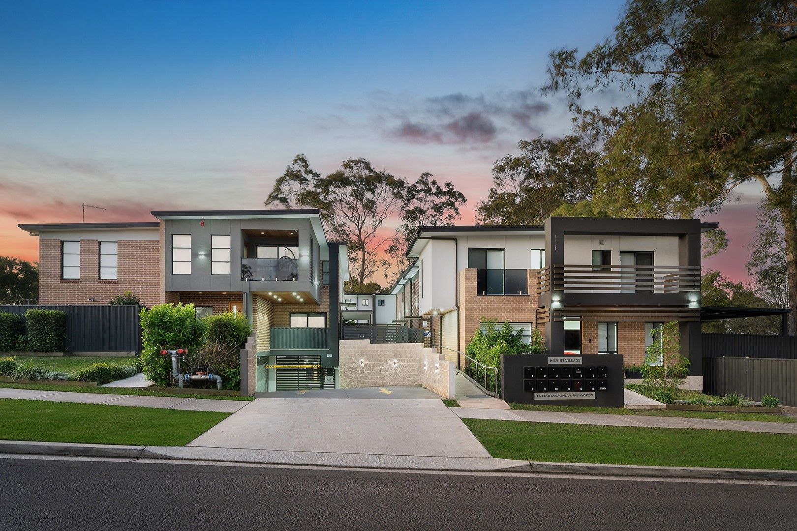 3 bedrooms Townhouse in 8/21-23 Balanada Avenue CHIPPING NORTON NSW, 2170