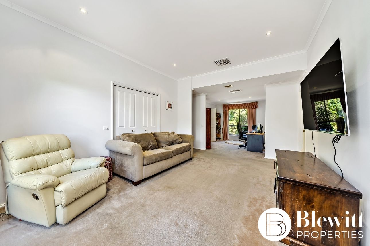 1 Rosewood Glen, Jerrabomberra NSW 2619, Image 2