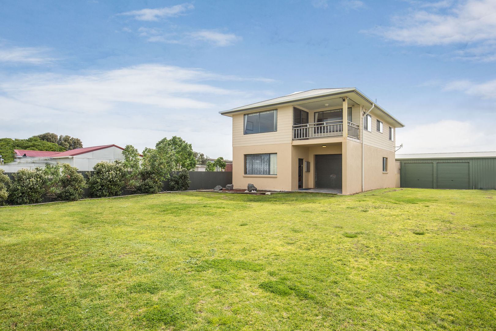 6 Carpenter Rocks Road, Carpenter Rock Property History & Address