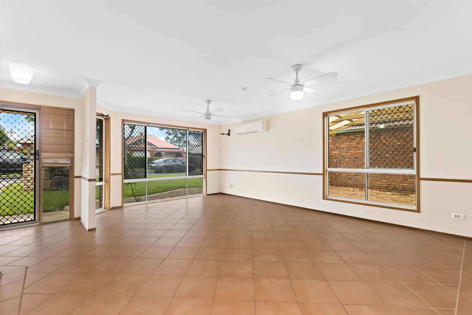 5 Pinaster Street, Forest Lake QLD 4078, Image 2
