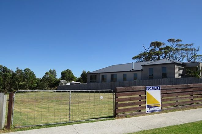 Picture of 21 Warfe Drive, LAKE TYERS BEACH VIC 3909