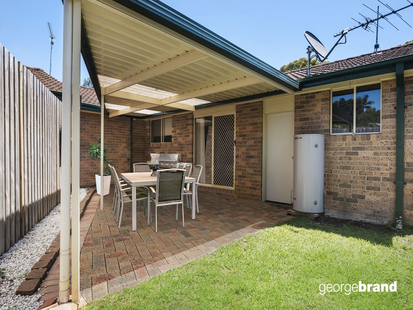 2/1 Truscott Avenue, Kariong NSW 2250, Image 2