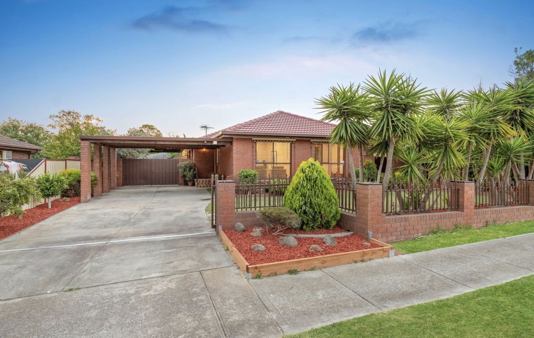 3 bedrooms House in 15 Goodwood Drive KEILOR DOWNS VIC, 3038