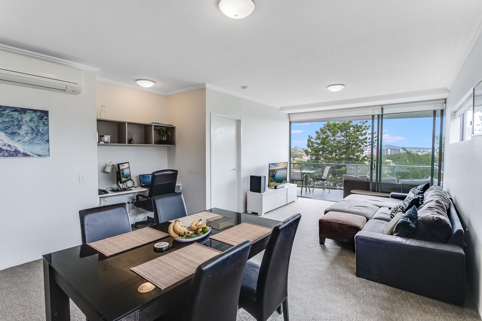 304/50 Connor Street, Kangaroo Point QLD 4169, Image 2