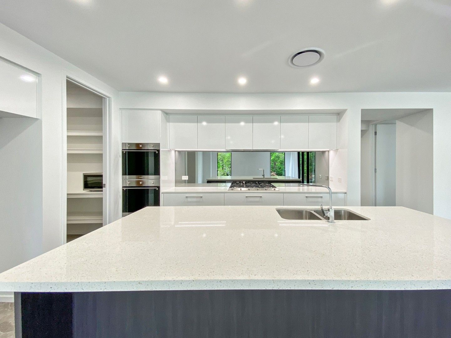 4 bedrooms House in 2/59A Bonogin Rd MUDGEERABA QLD, 4213