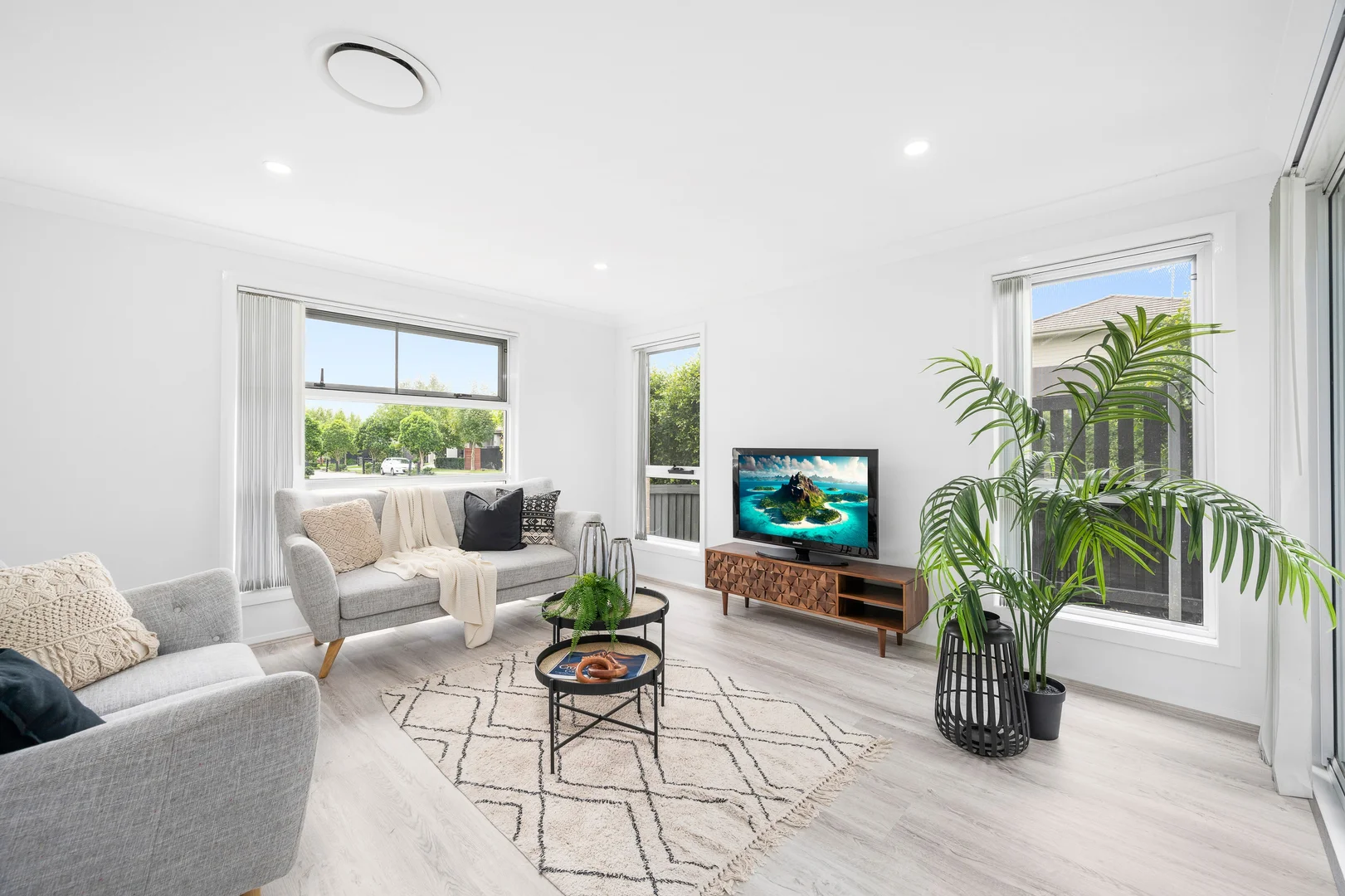 6 Riceflower Drive, Denham Court NSW 2565