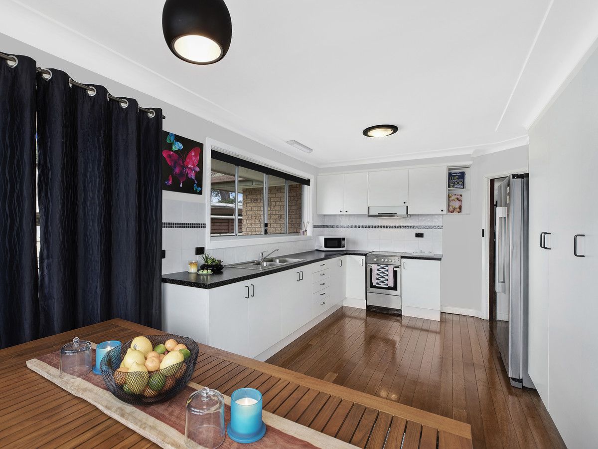 2 Kerry Crescent, Berkeley Vale NSW 2261, Image 0