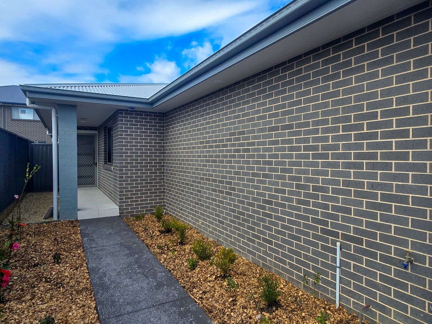 1 bedrooms House in 19a Softwood Street SPRING FARM NSW, 2570