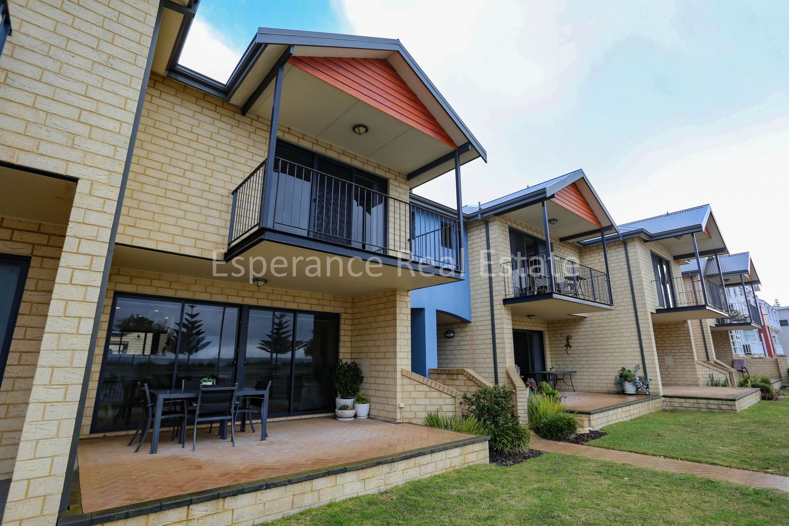 3/3 The Esplanade, Esperance WA 6450, Image 2