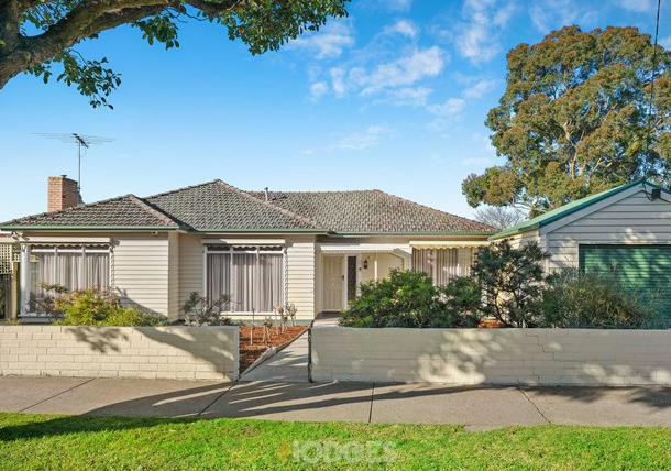 32 Purrumbete Avenue, Manifold Heights VIC 3218