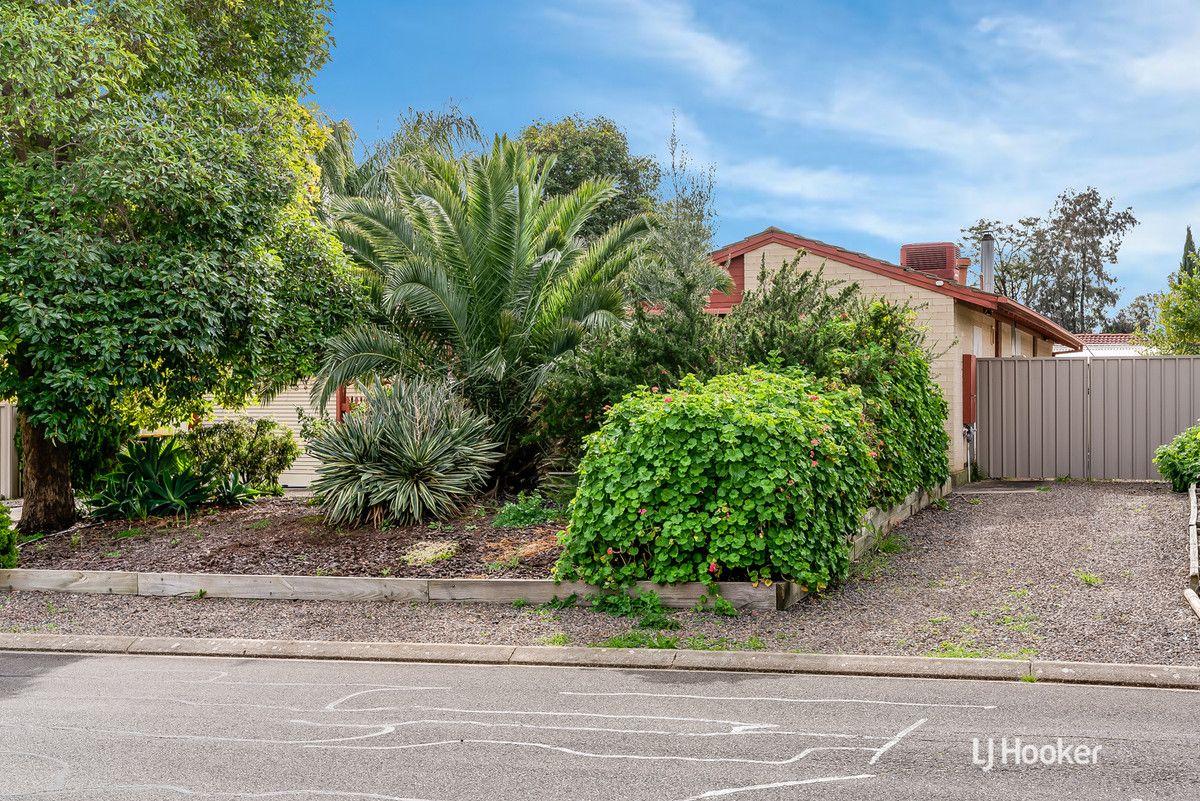 15 Conmurra Court, Craigmore SA 5114, Image 1