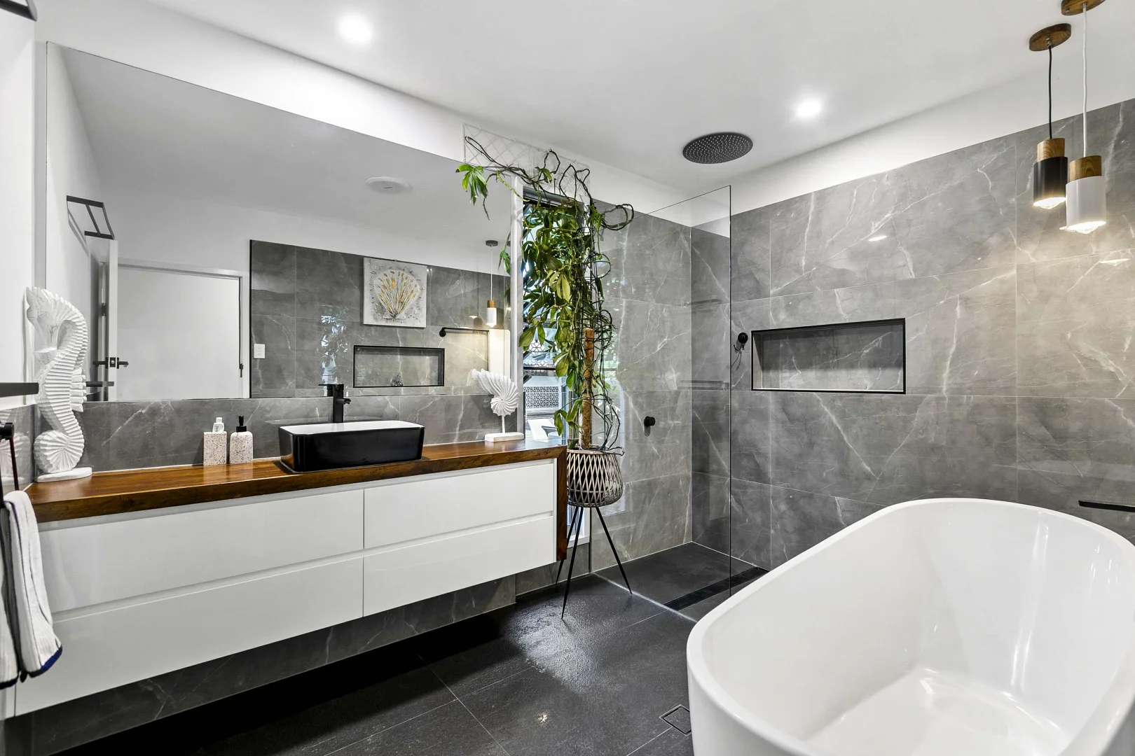 Additional image 17 of 269 Torquay Terrace, Torquay QLD 4655