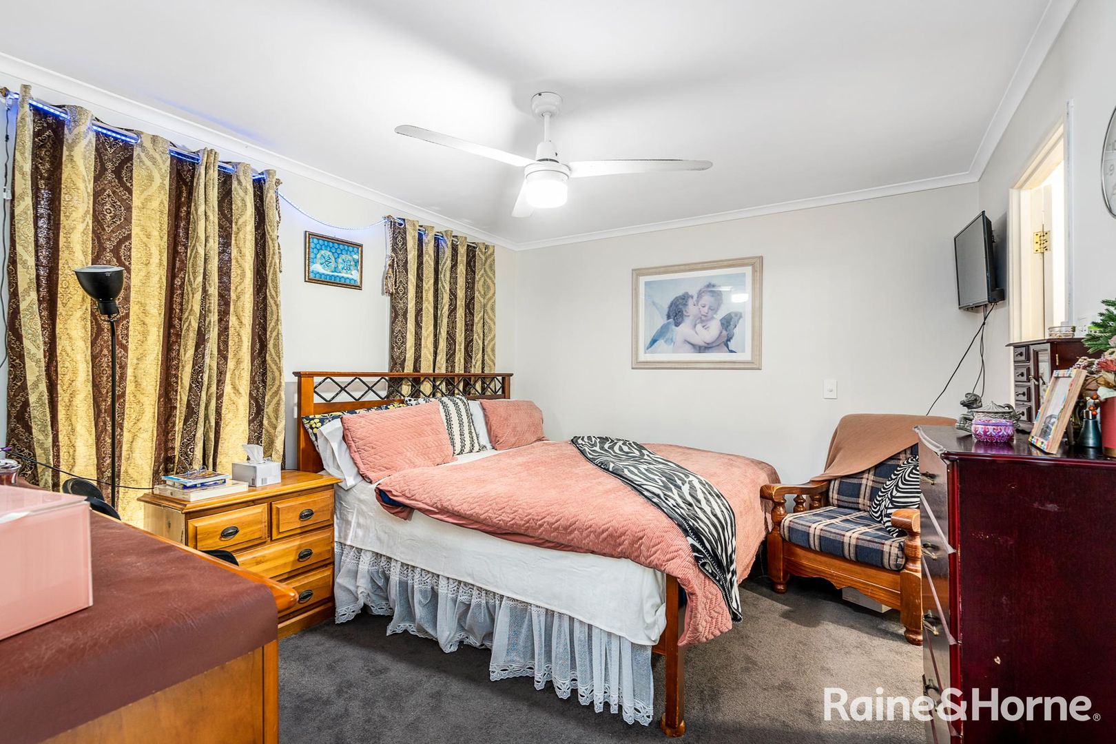 4 Clayton Way, Claremont Meadows NSW 2747, Image 2