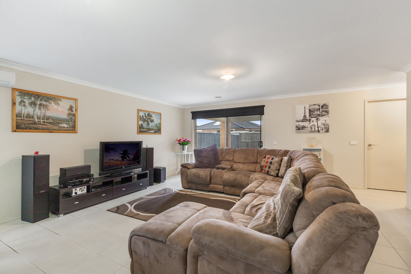 30 Buckland Hill Drive, Wallan VIC 3756, Image 2