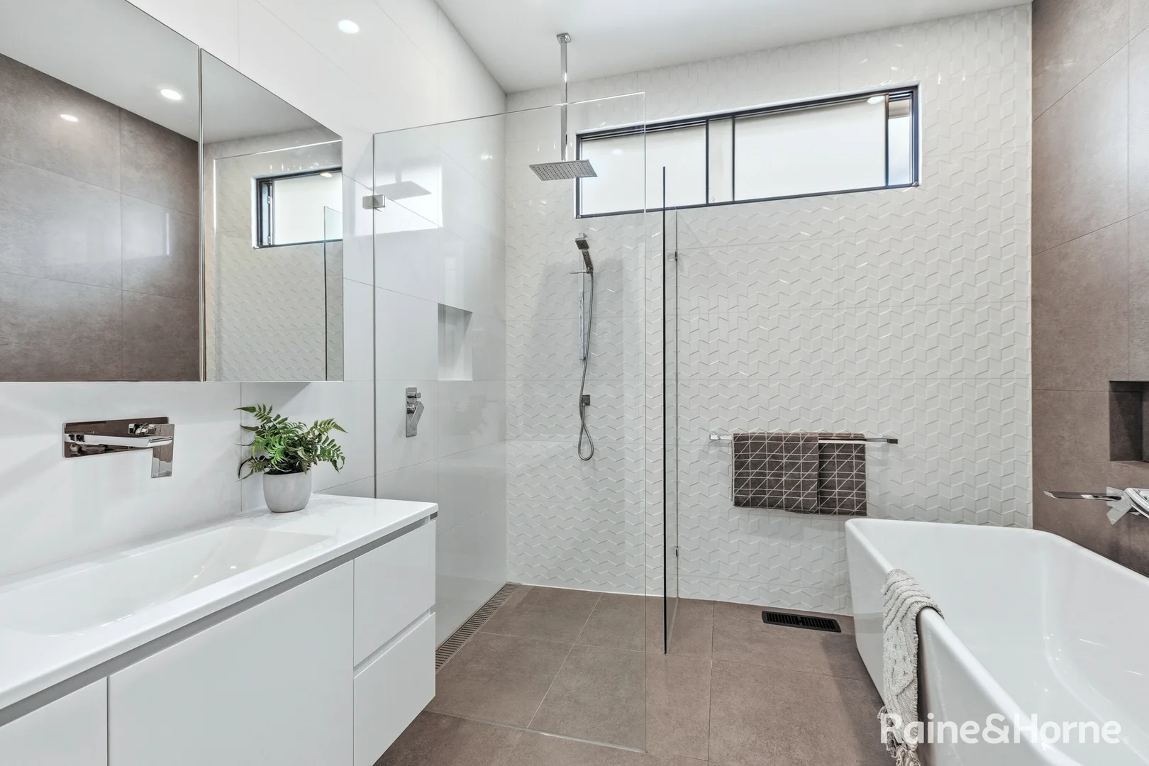 Image 16
