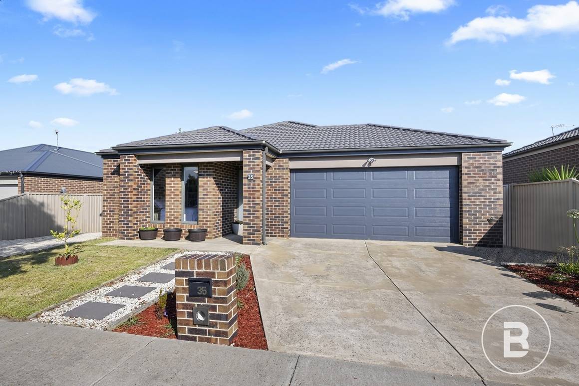 Picture of 35 Elegante Way, WINTER VALLEY VIC 3358