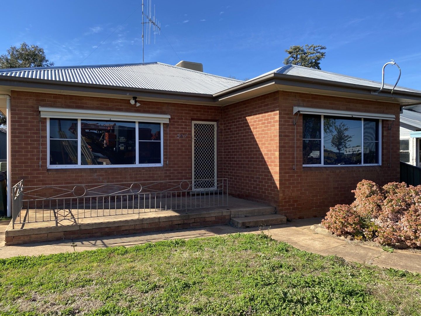 4 bedrooms House in 387 Clarinda Street PARKES NSW, 2870