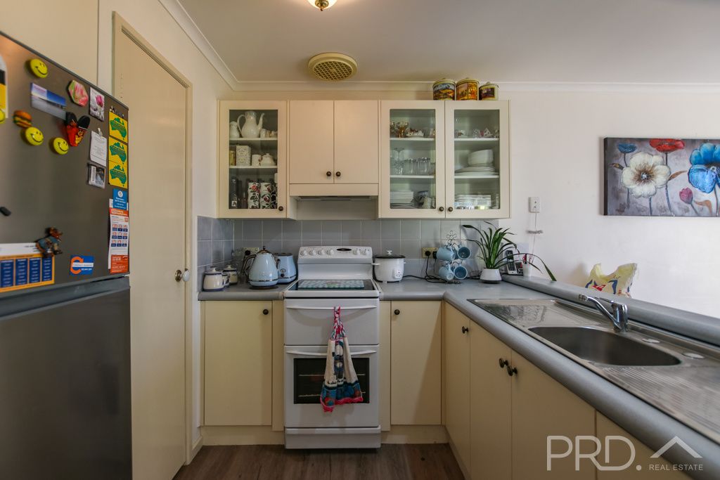 58-60 Gundagai Street, Adelong NSW 2729, Image 2