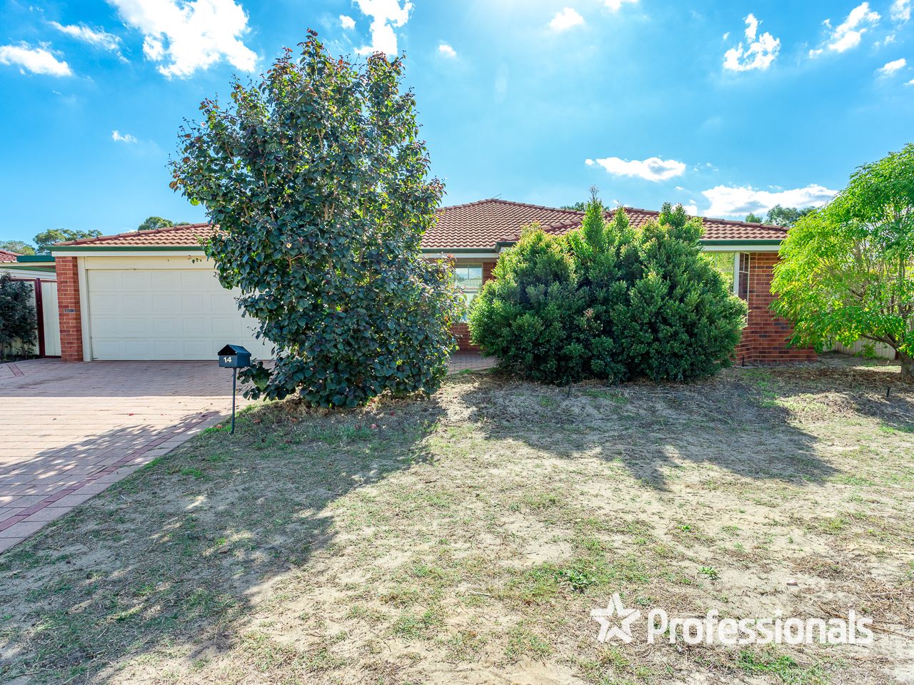 14 Brown Crs, Seville Grove WA 6112, Image 0