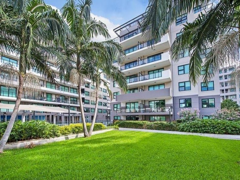 1 bedrooms Apartment / Unit / Flat in 19/13 Bay Drive MEADOWBANK NSW, 2114