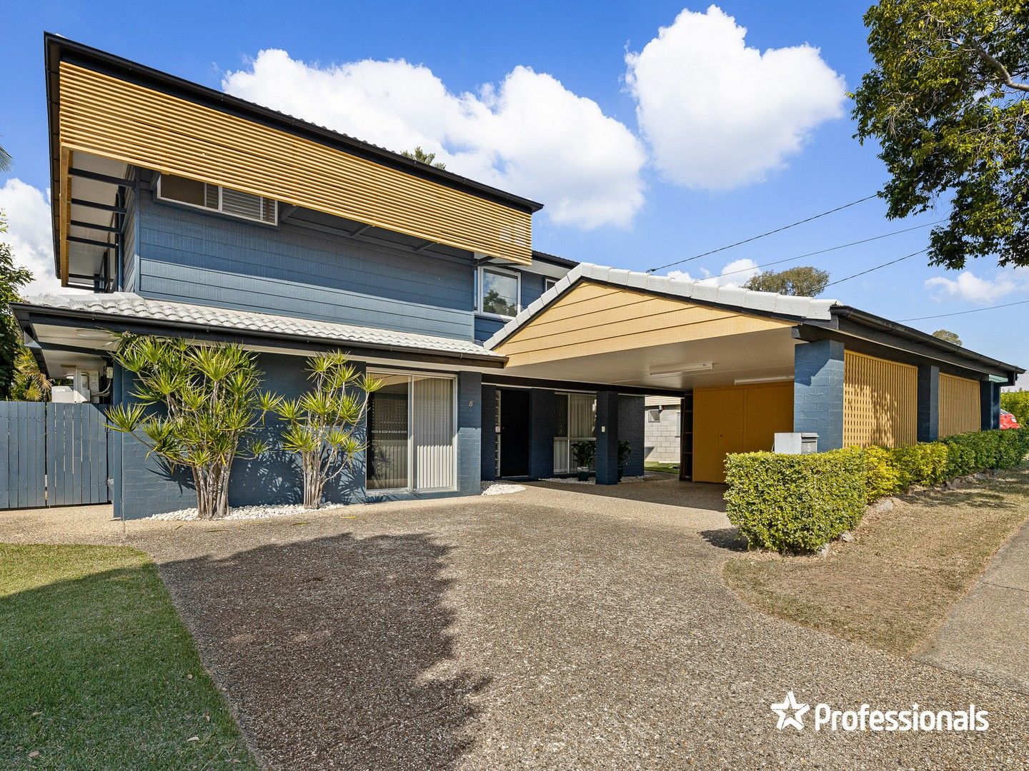 5 Langura Crescent, Ferny Hills QLD 4055, Image 0