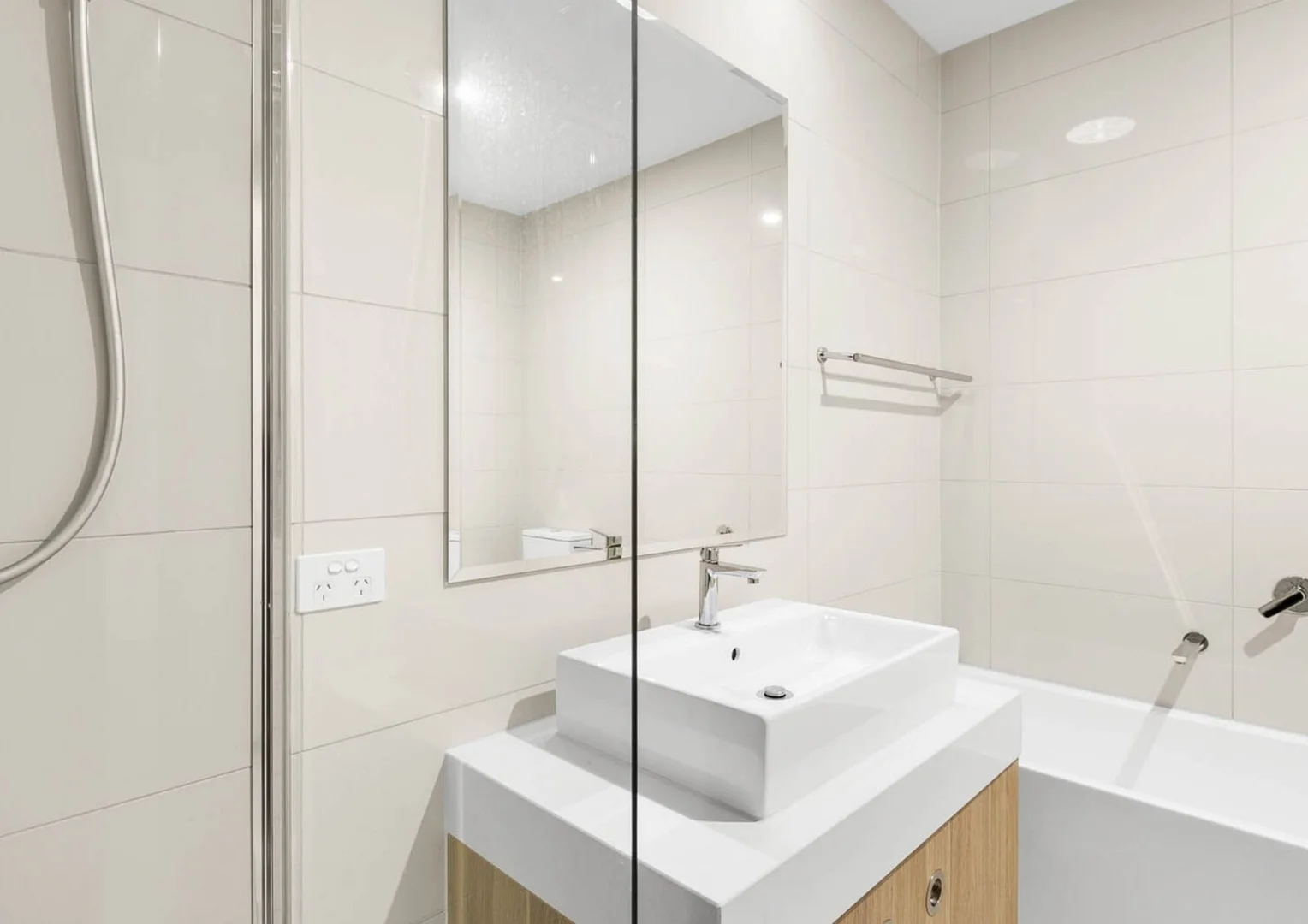 Additional image 11 of 35 Nelson Place, Williamstown VIC 3016