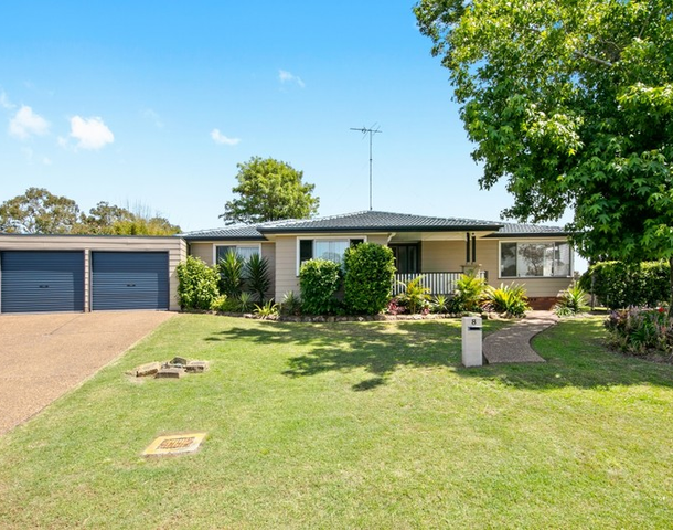 8 Stace Crescent, Tenambit NSW 2323