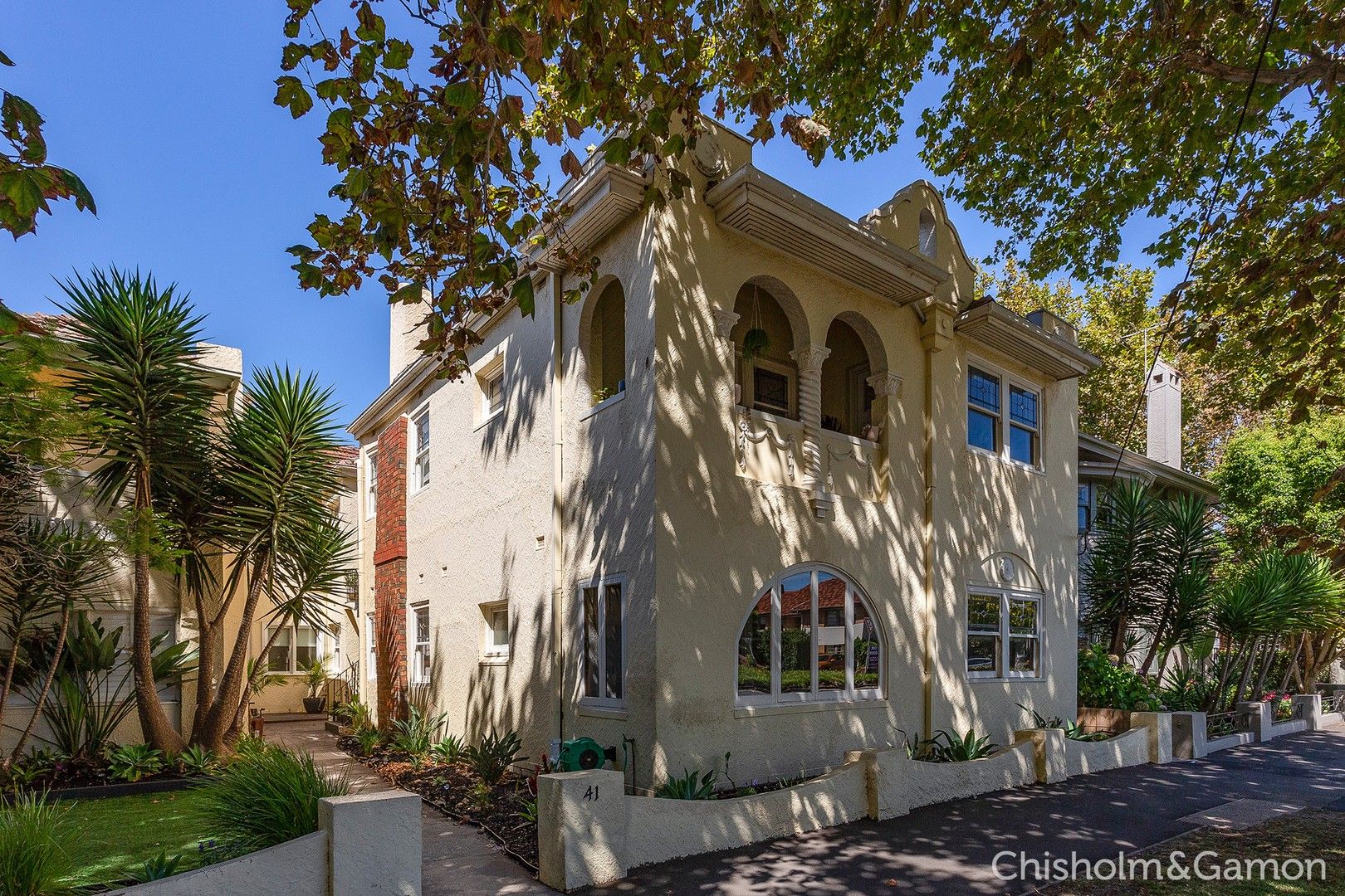 2 bedrooms Apartment / Unit / Flat in 1/41 Broadway ELWOOD VIC, 3184