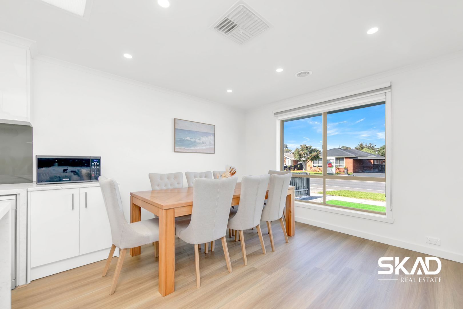 84 Centenary Drive, Mill Park VIC 3082, Image 2