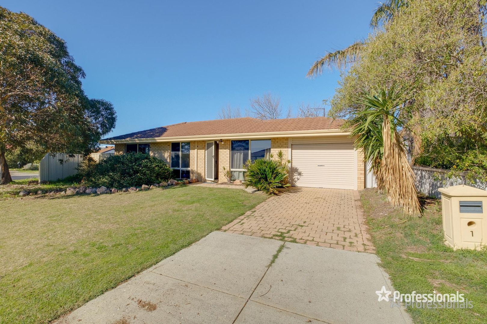 1 Muir Close, Waikiki WA 6169