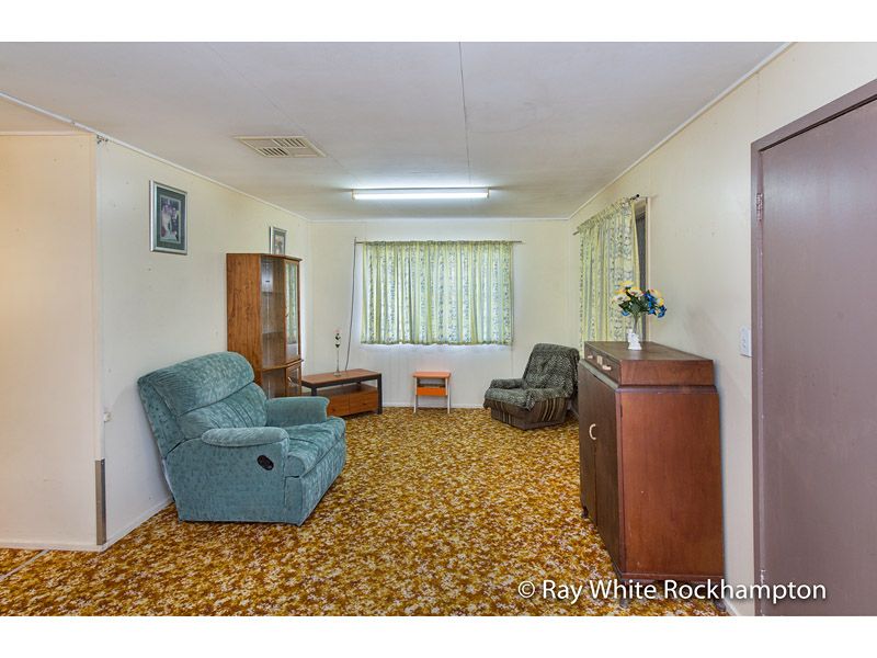 8 Snelling Street, Park Avenue QLD 4701, Image 2