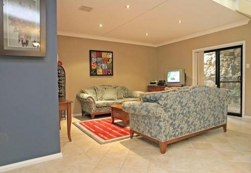 3/1 Needlewood Grove, PADSTOW HEIGHTS NSW 2211, Image 2