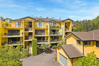 23/2 Adcock Avenue, West Gosford NSW 2250