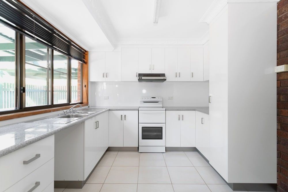 3 bedrooms Apartment / Unit / Flat in 2/64 Lagoon Street WEST MACKAY QLD, 4740