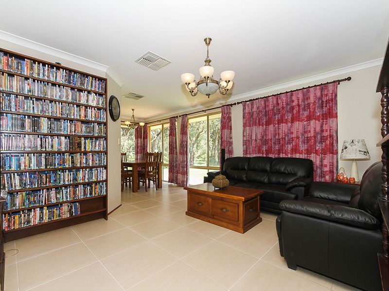 19 Jade Loop, Carabooda WA 6033, Image 1