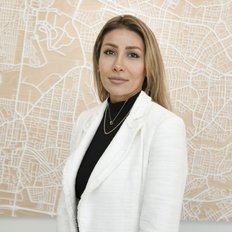 Naz Sabzpouri, Property manager