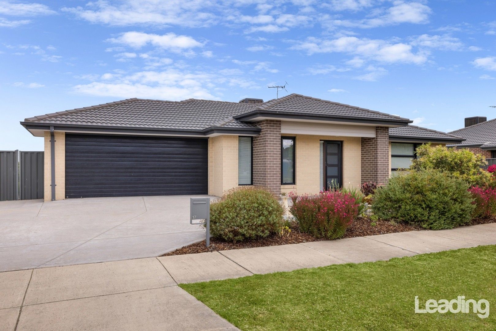 17 Parkside Avenue, Romsey VIC 3434, Image 0